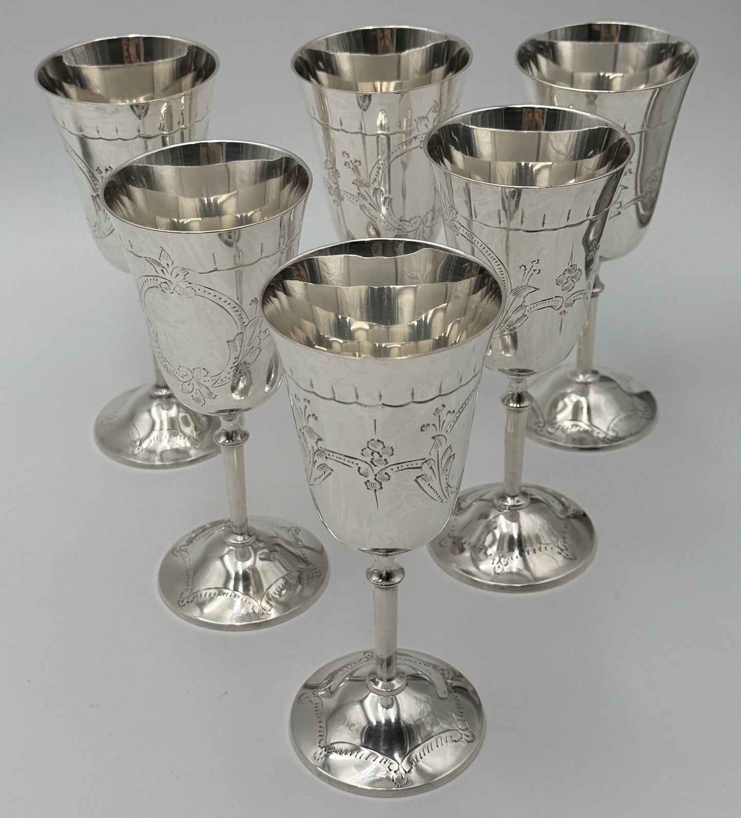 Tulipe Vintage Wine Goblets - Set of Six