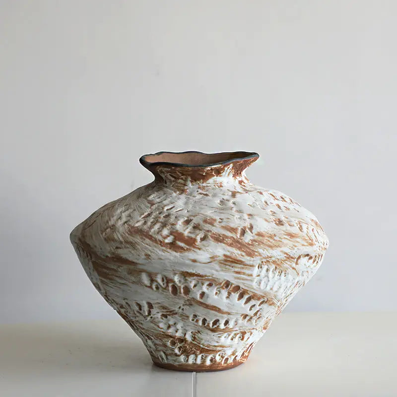Toma Ceramic Vase