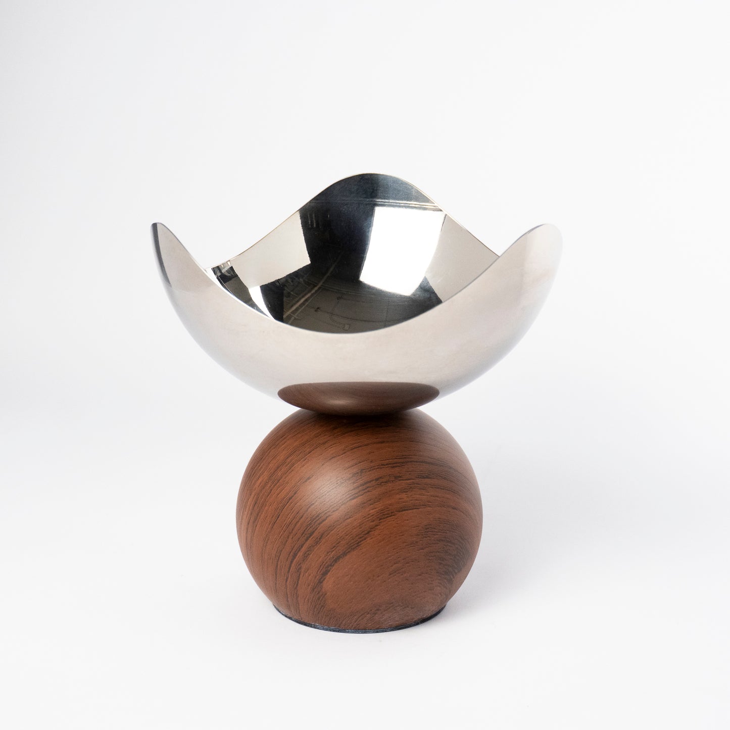 Suki Footed Serving Bowls
