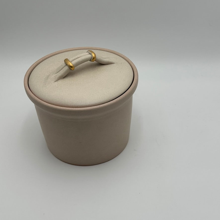 Mayra Deep Serving Pot with Lid
