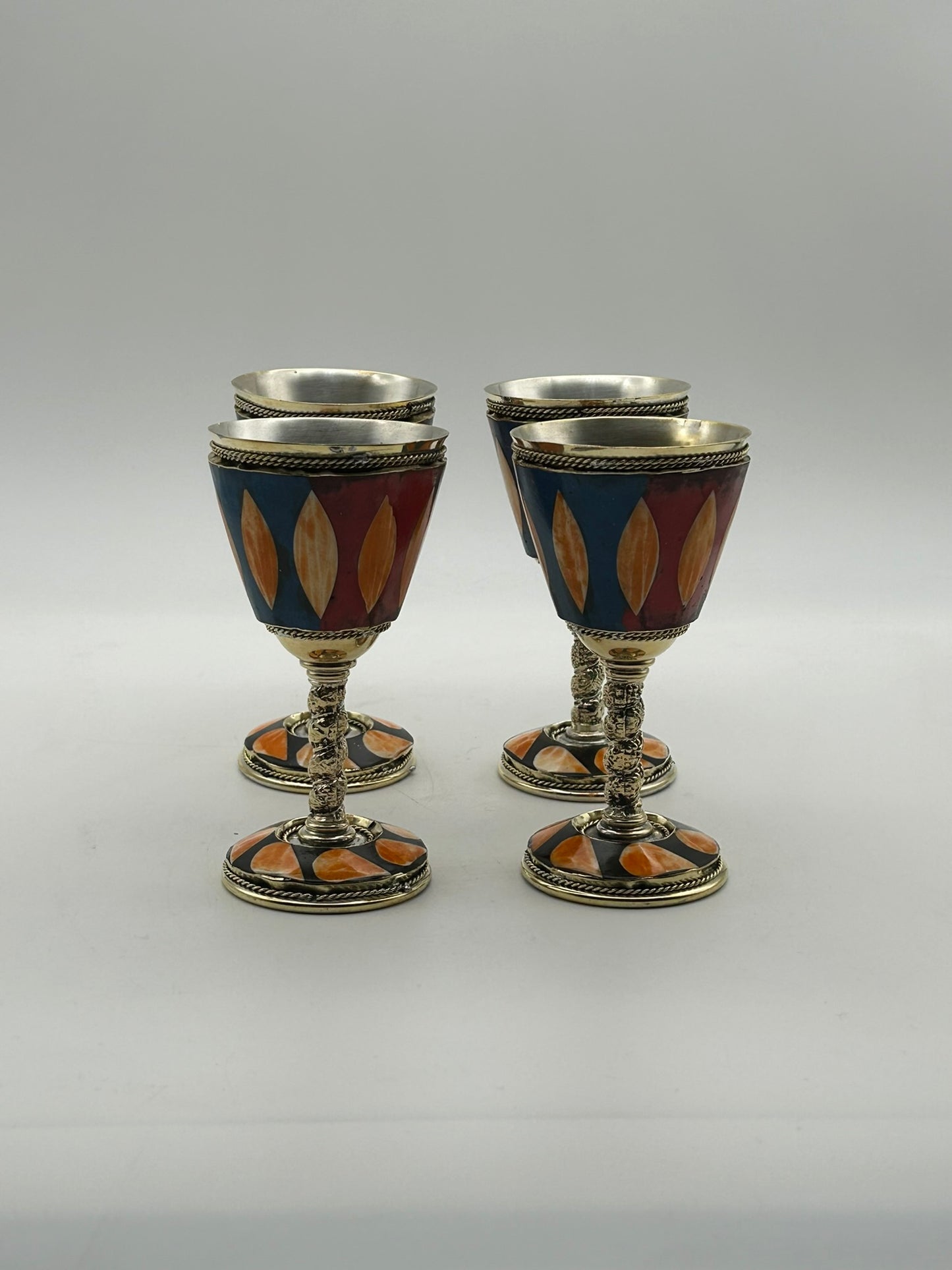 Petite Raja Leaf Wine Cup