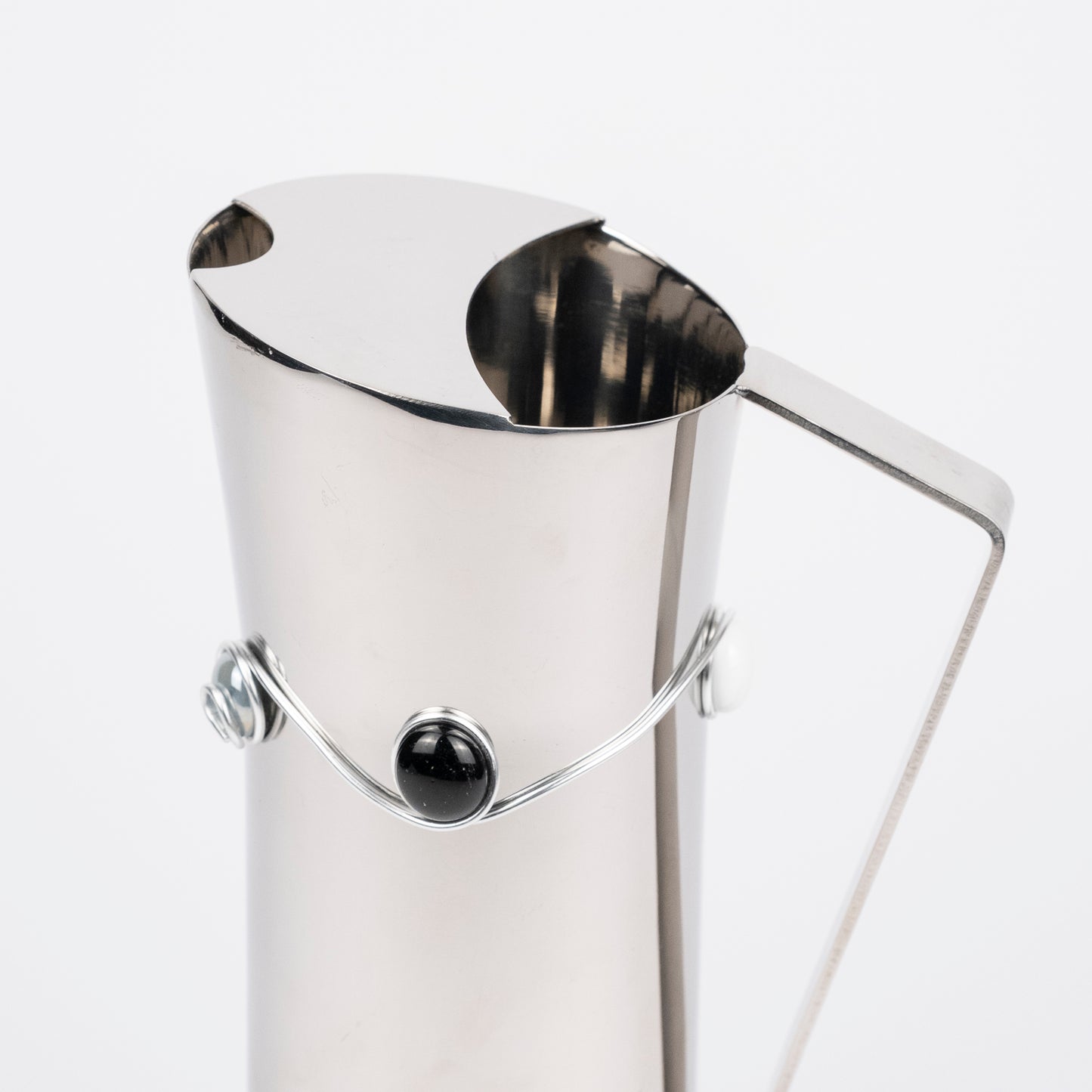 Noa Gemstone Pitcher
