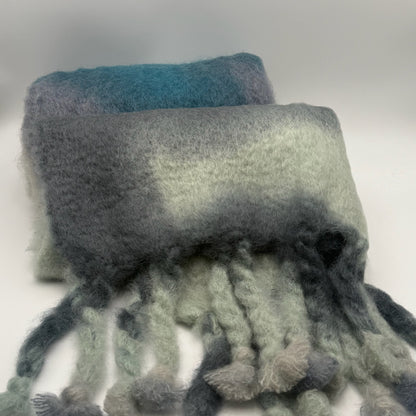 Blaue Throw Blanket